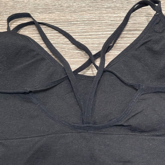 Women's Black Strappy Sports Bra - Picture 3 of 3